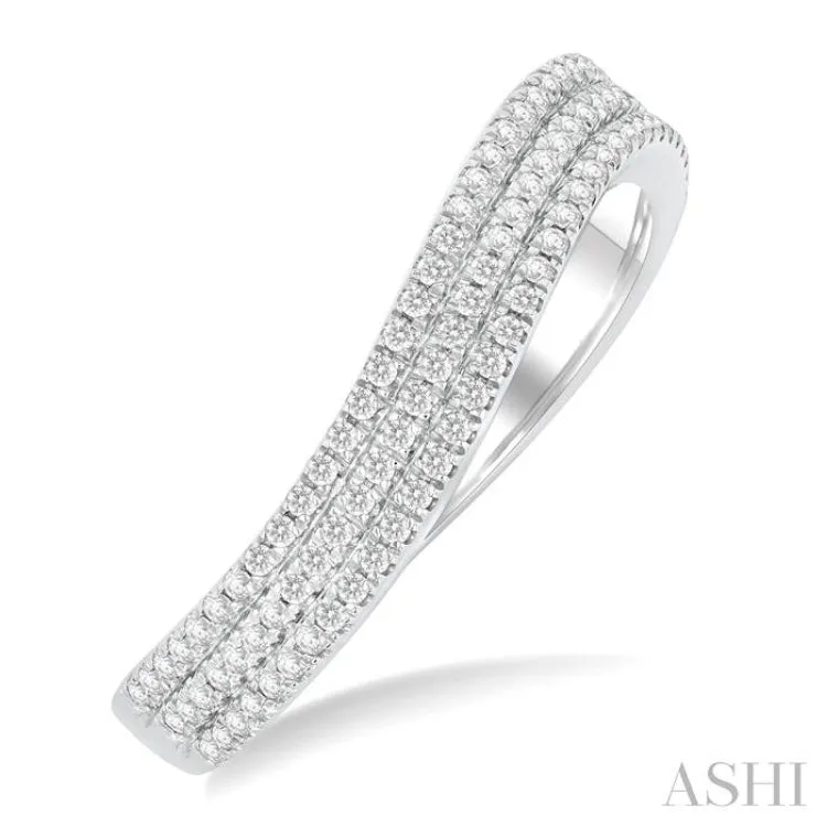 1/3 ctw Curvy Triple Row Round Cut Diamond Fashion Band in 14K White Gold