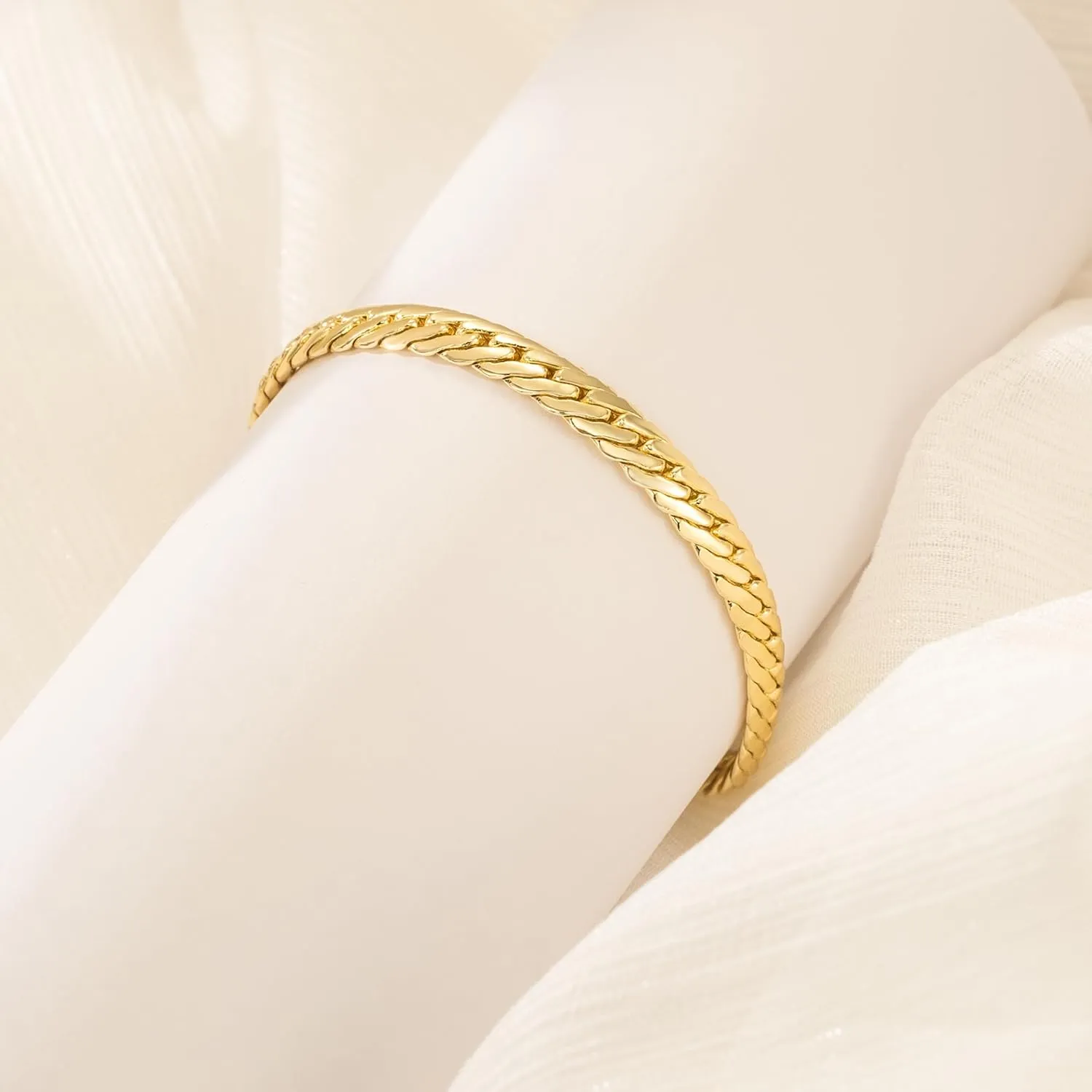 14K Gold Bracelets for Women & Mens Bracelet Dense Cuban Gold Chain Bracelet for Women Bold Bracelets Non Tarnish Presents (6.5, 7, 7.5, 8, 9 in)
