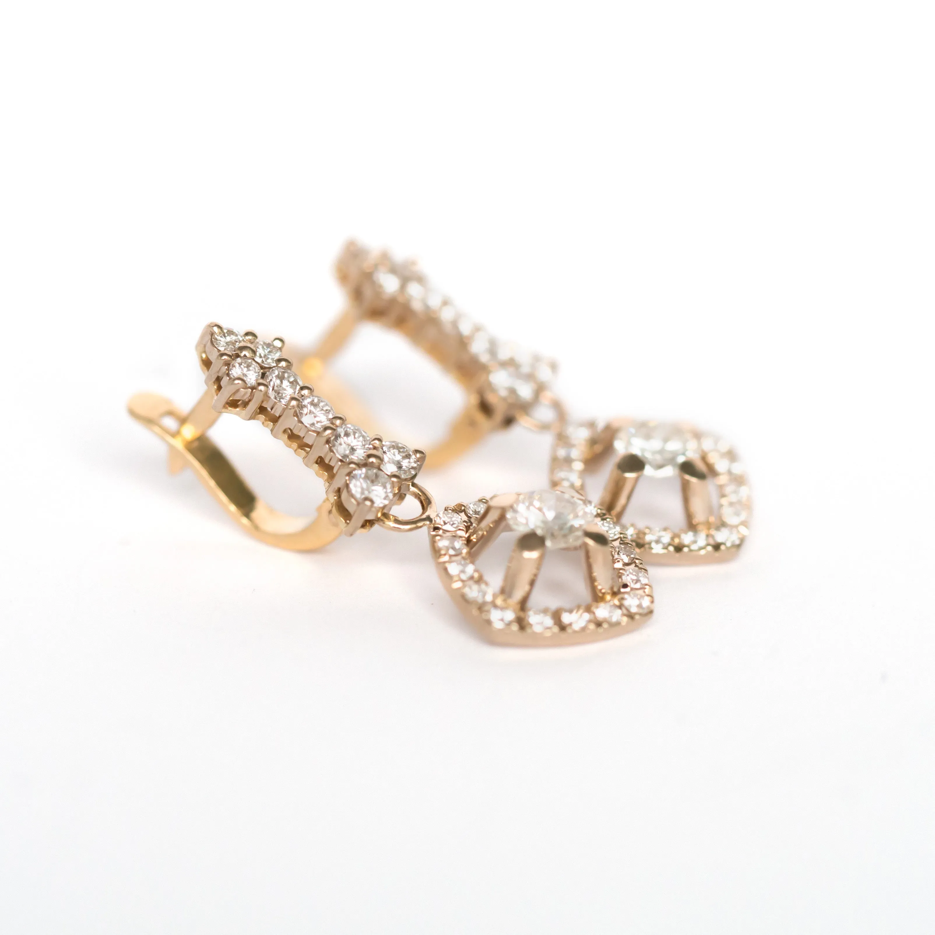.35 Carats Diamond Yellow Gold Earrings
