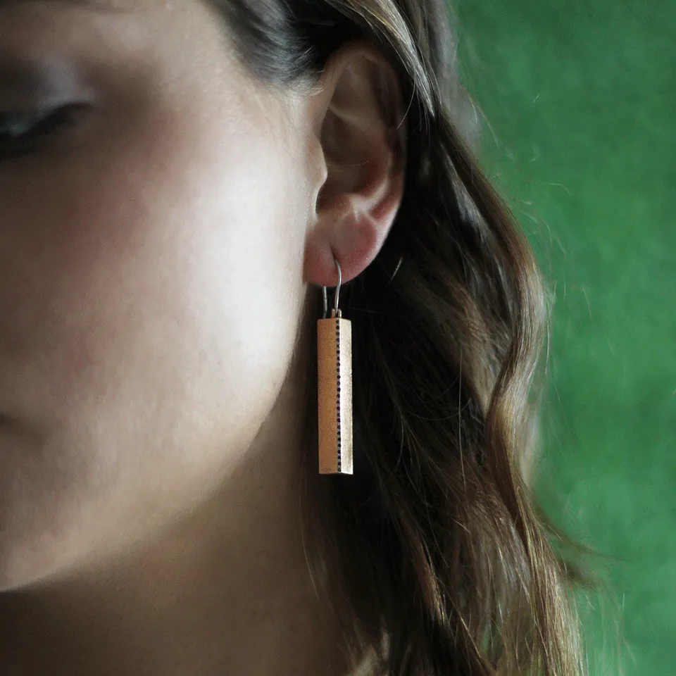 Bar Earrings With Black Diamonds