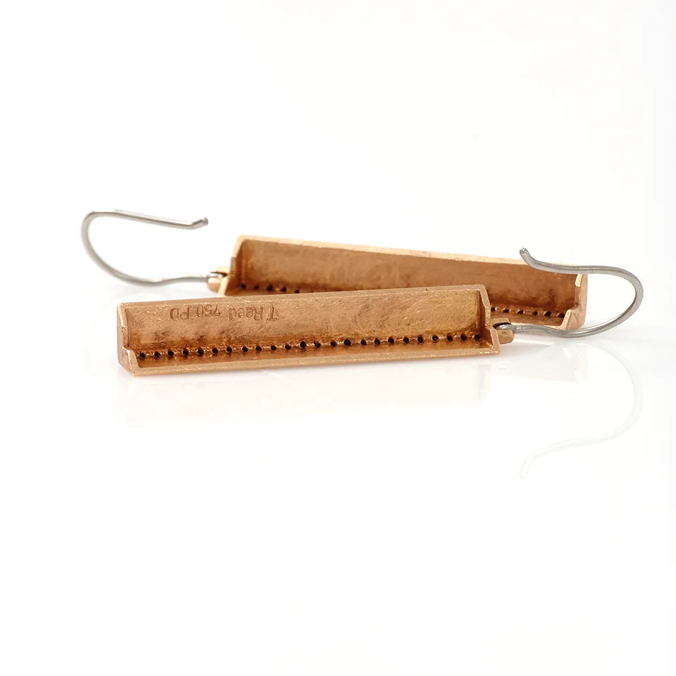 Bar Earrings With Black Diamonds