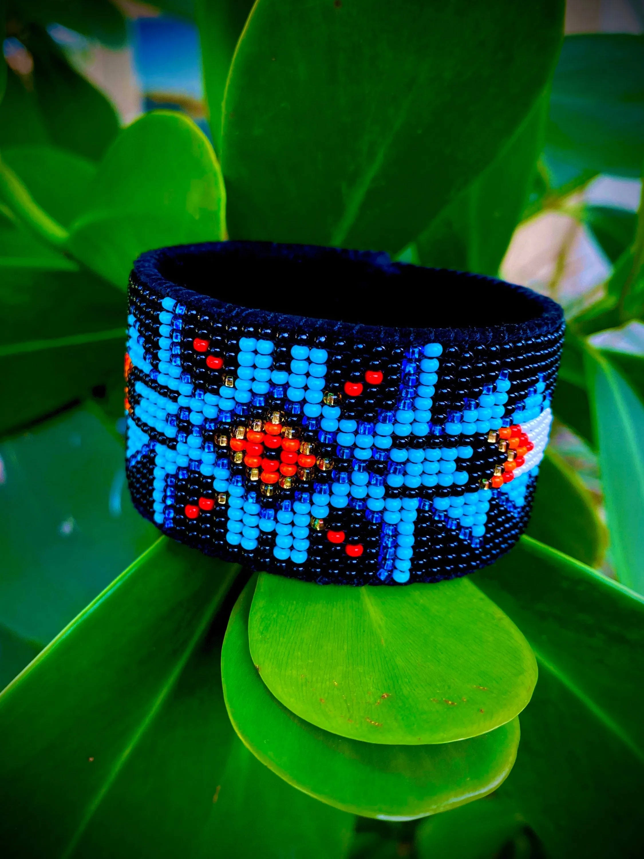 Black Native Leather Cuff Bracelet (L)