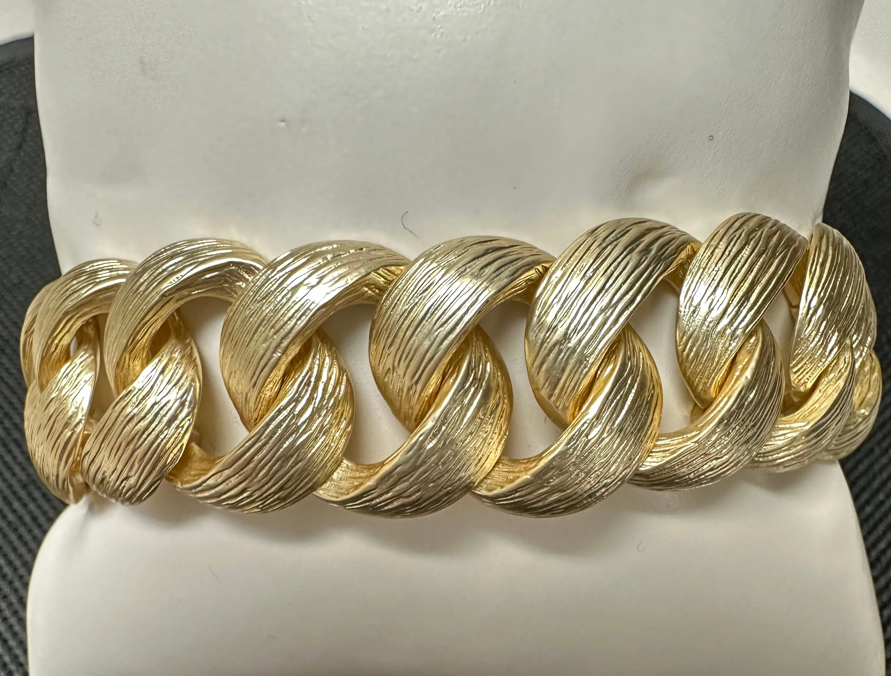 Brushed Link Magnetic Bracelet