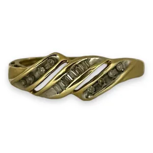 Diamond Swirl 10K Yellow Gold Ring Size 6