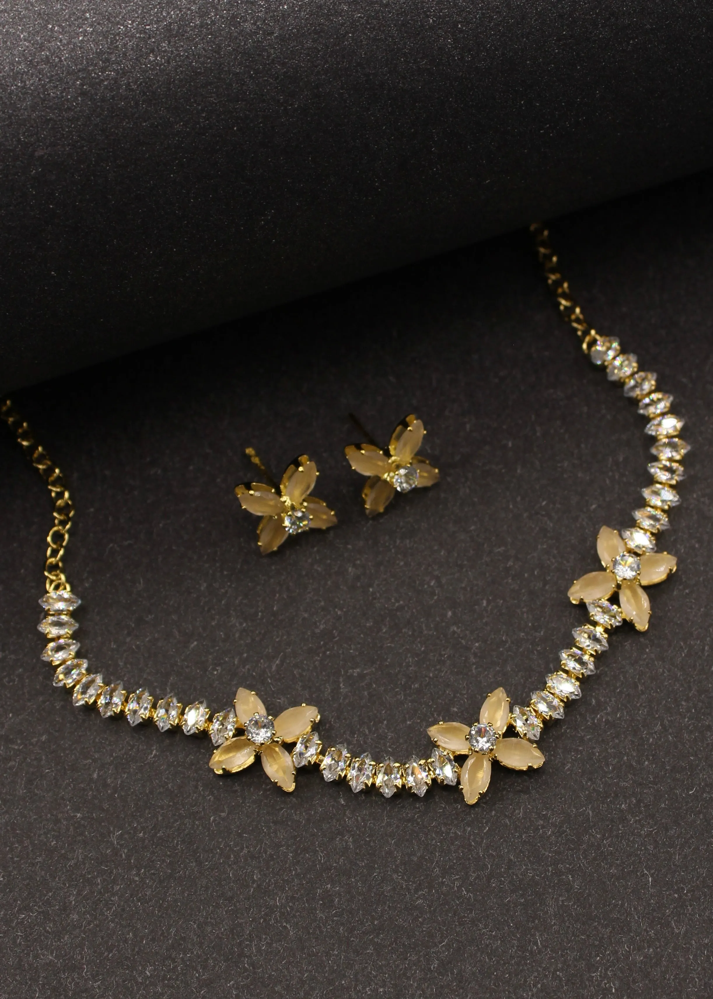 FANCY DIA NECKLACE