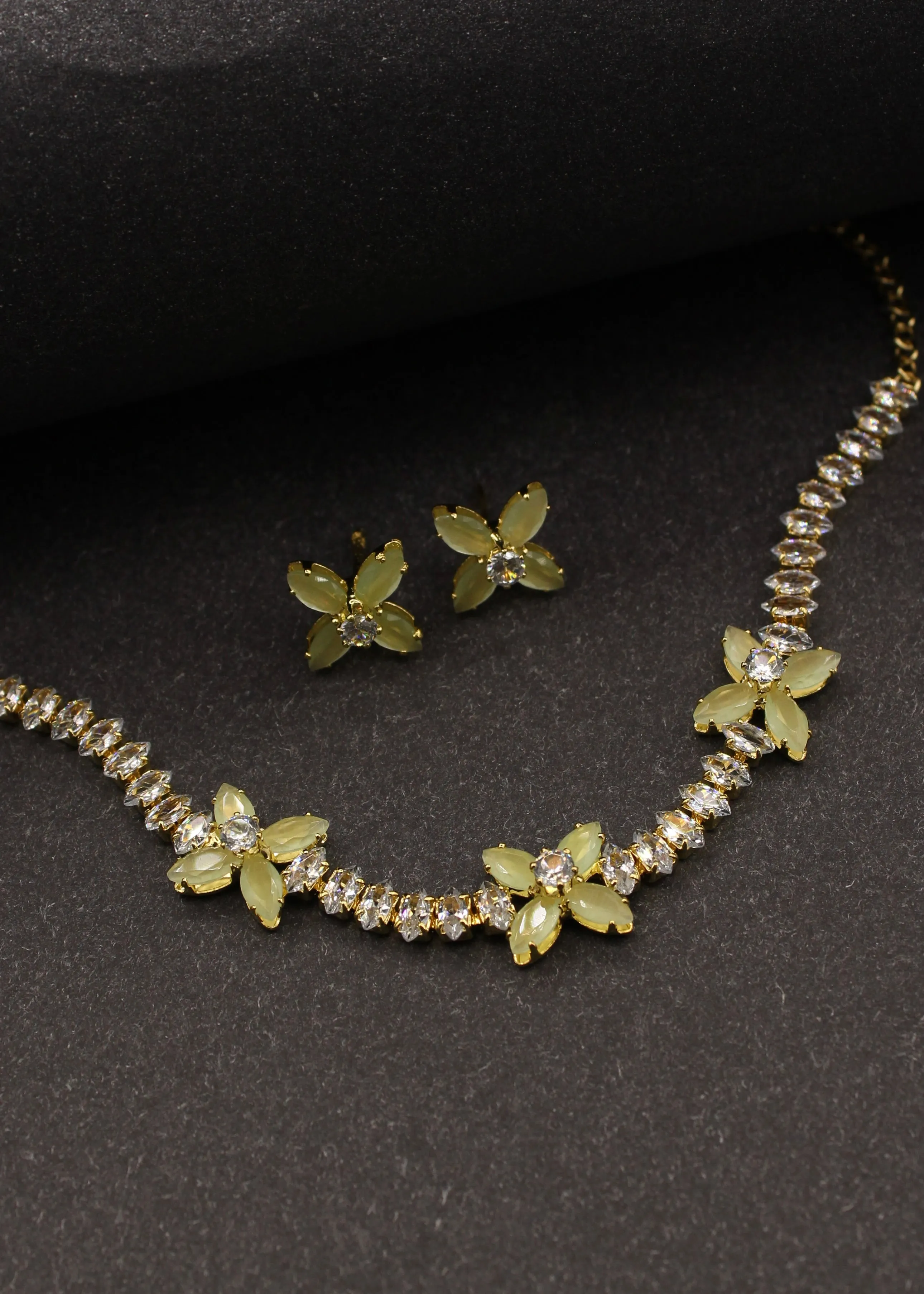 FANCY DIA NECKLACE