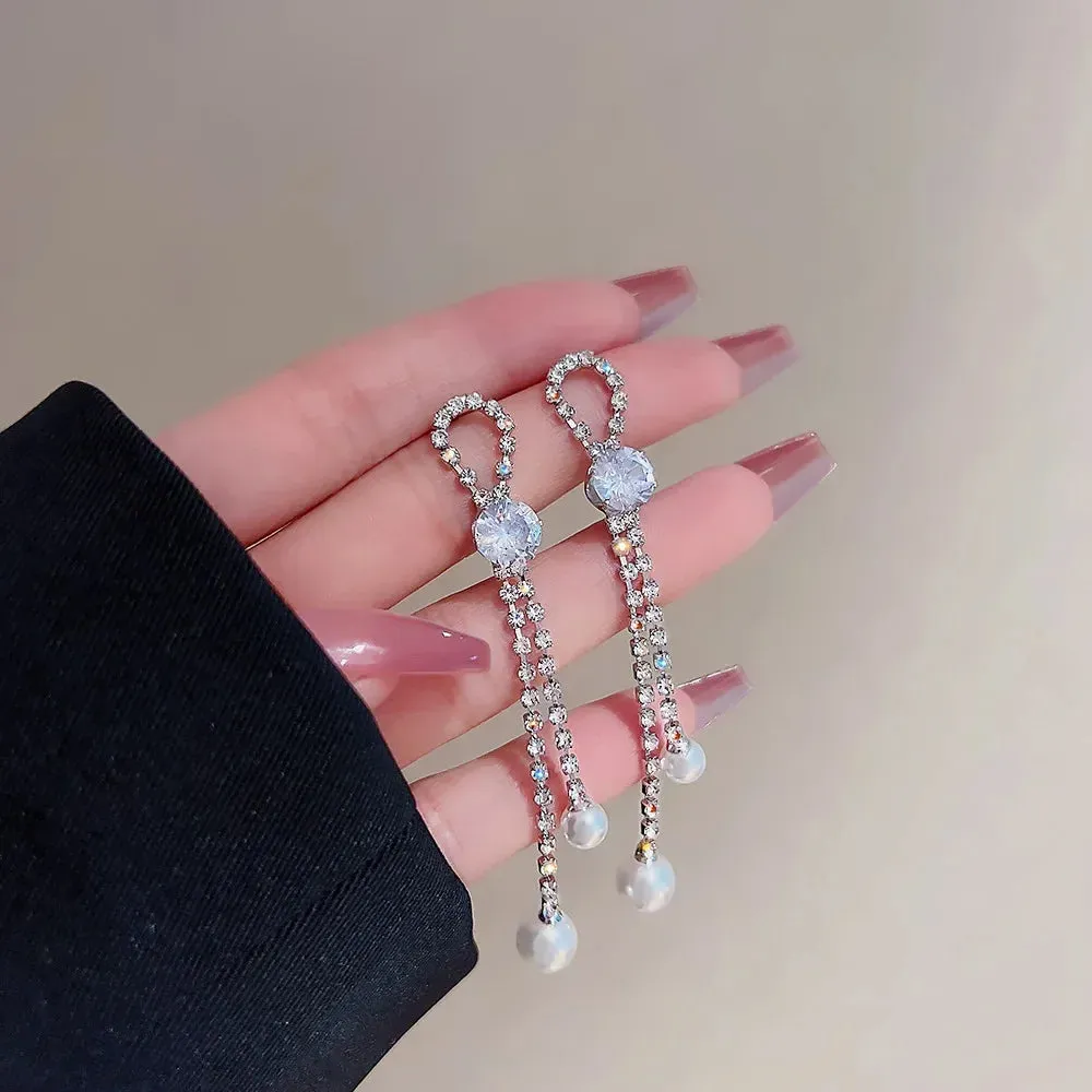 Fashionable Diamond Pearl Earrings