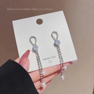 Fashionable Diamond Pearl Earrings