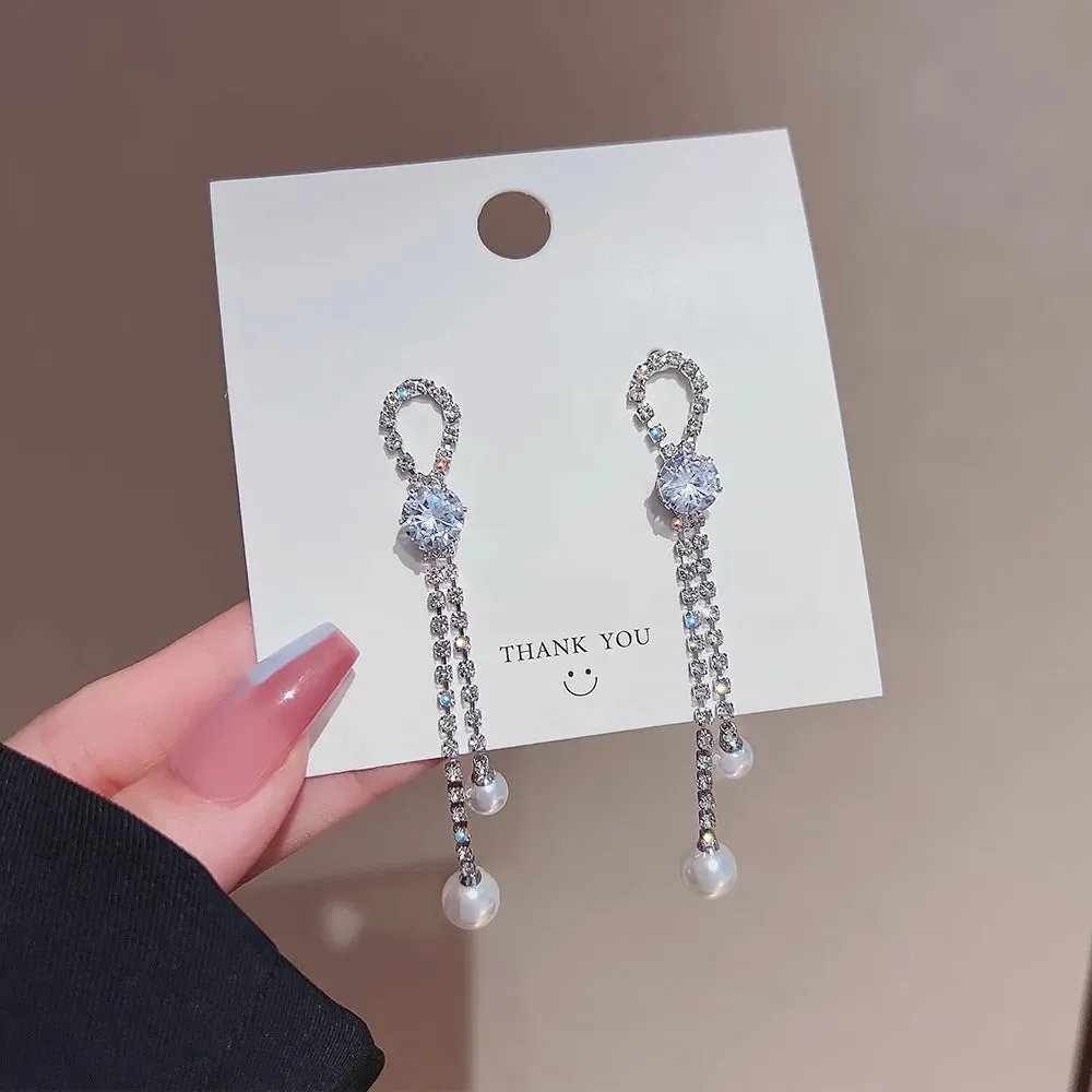Fashionable Diamond Pearl Earrings