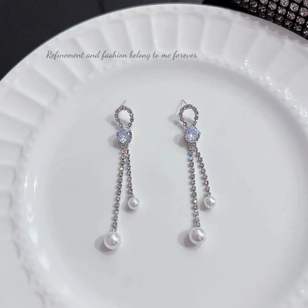 Fashionable Diamond Pearl Earrings