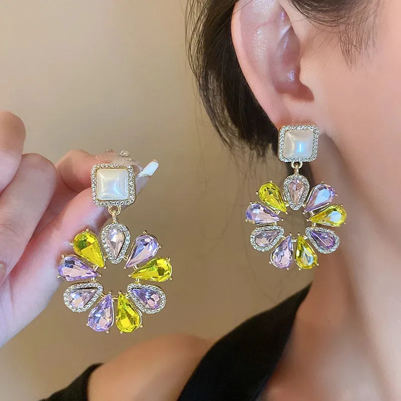 Fashionable Flower Pendant Necklace Drop Earrings Jewelry Set