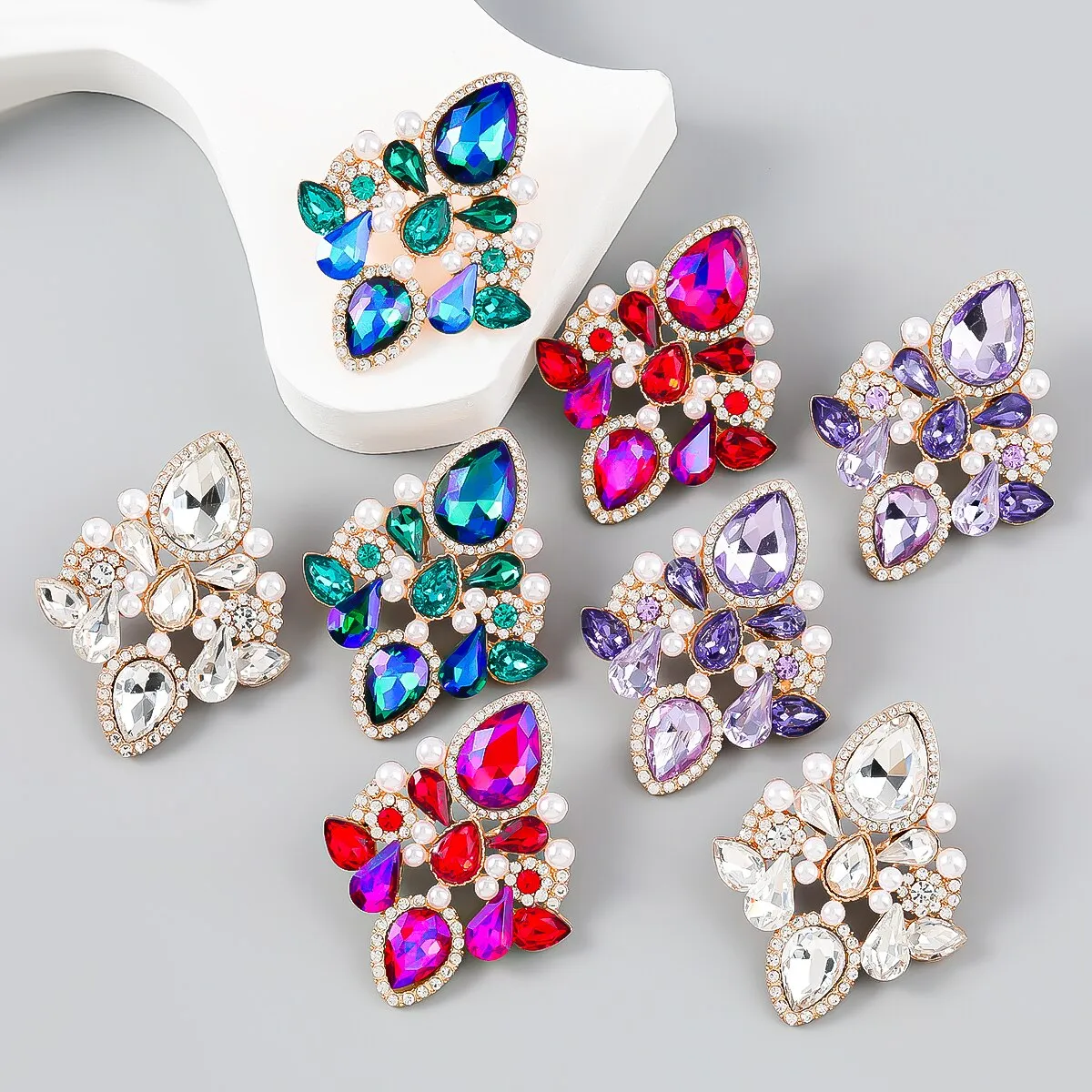 Fashionable Metal Rhinestone Pearl Like Geometric Earrings Women