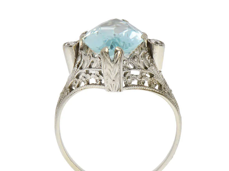 Feminine Marquise Aquamarine Diamond Ring