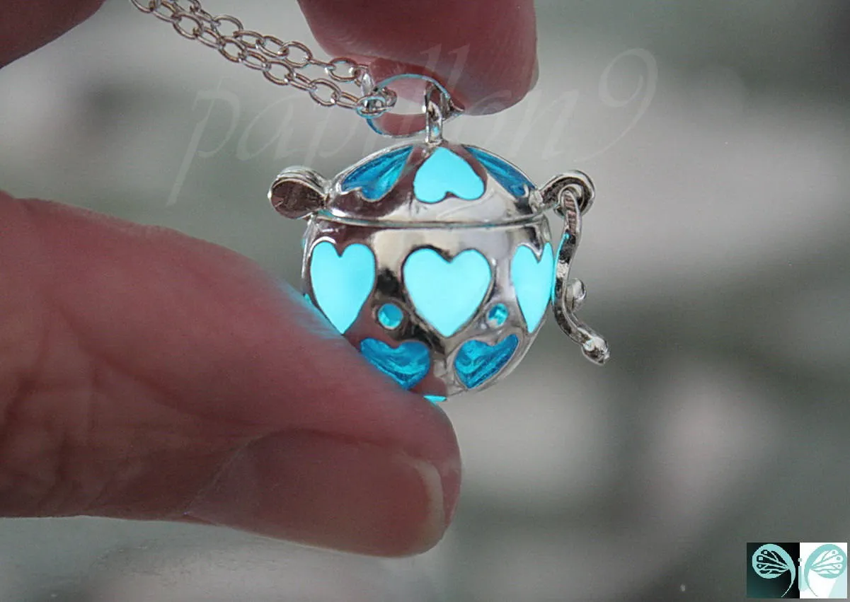 Hearts Locket Glow in the Dark / Heart Locket / Turquoise Hearts Locket /