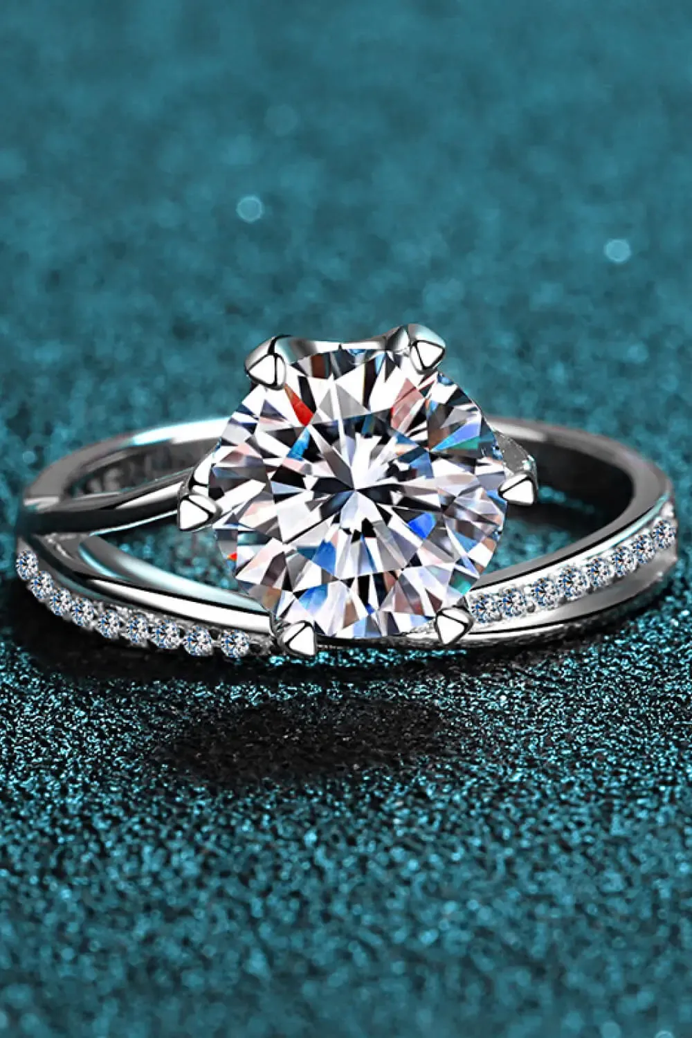 LOVCIA 3 Carat Moissanite 6-Prong Ring