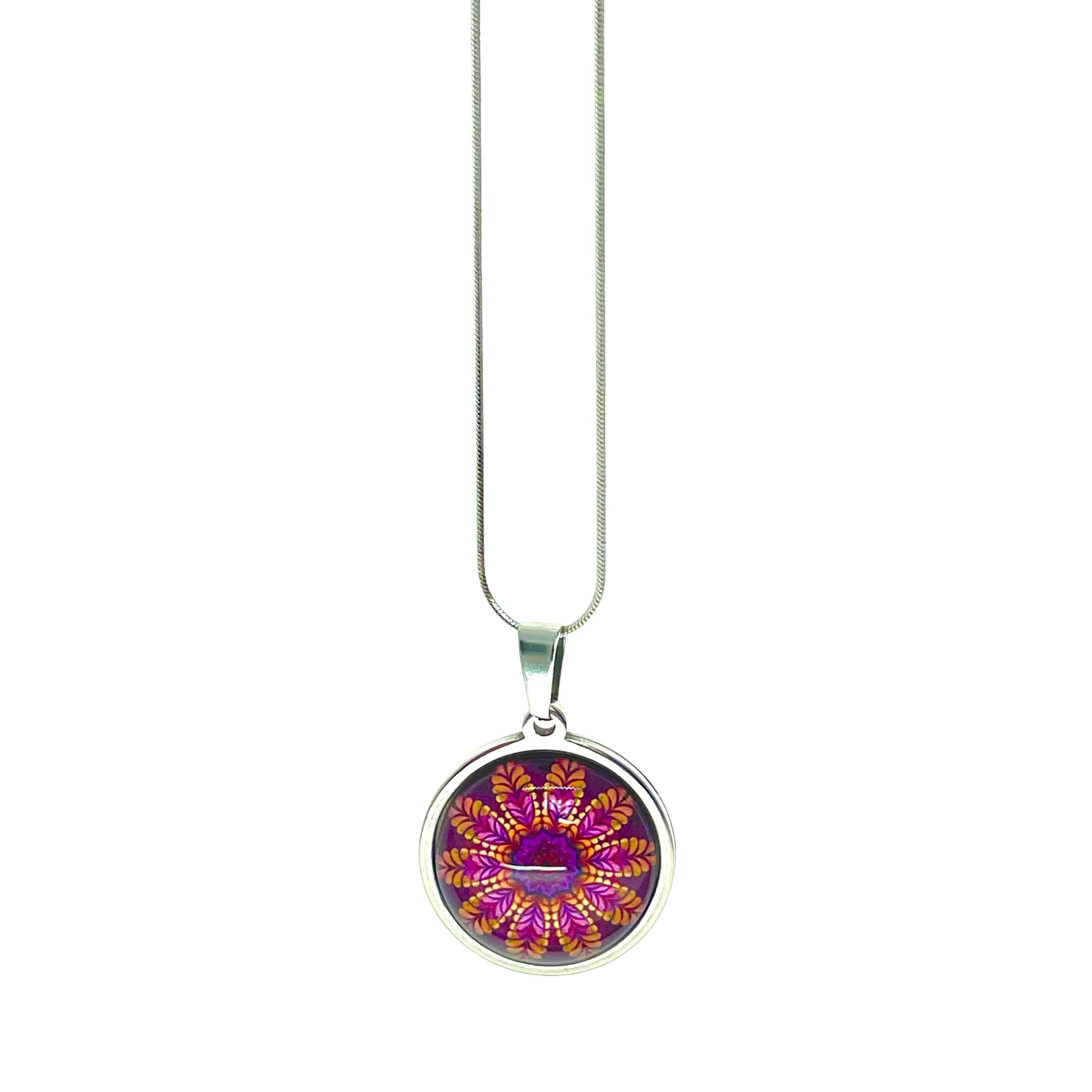 Magenta Daisy Small Round Necklace