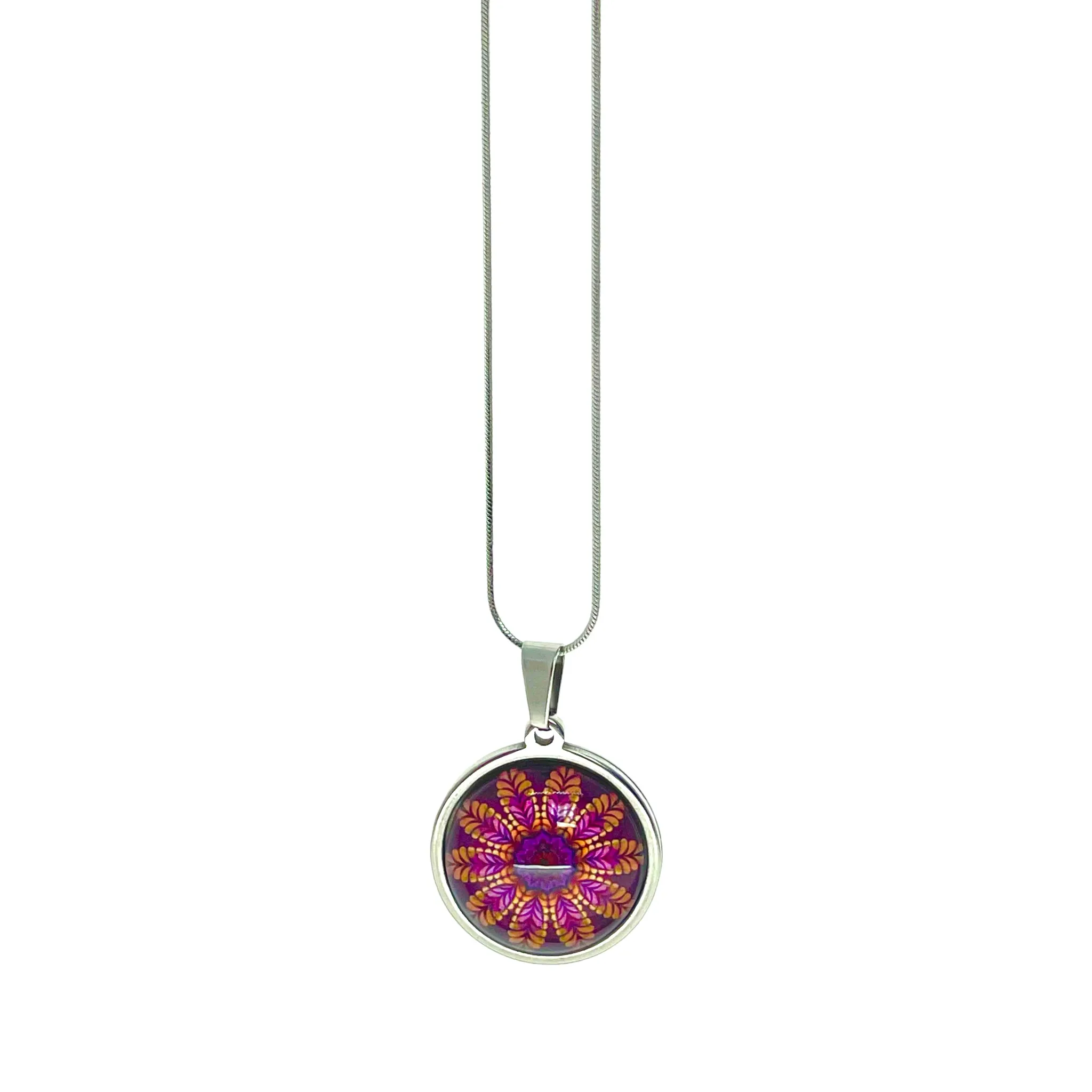 Magenta Daisy Small Round Necklace