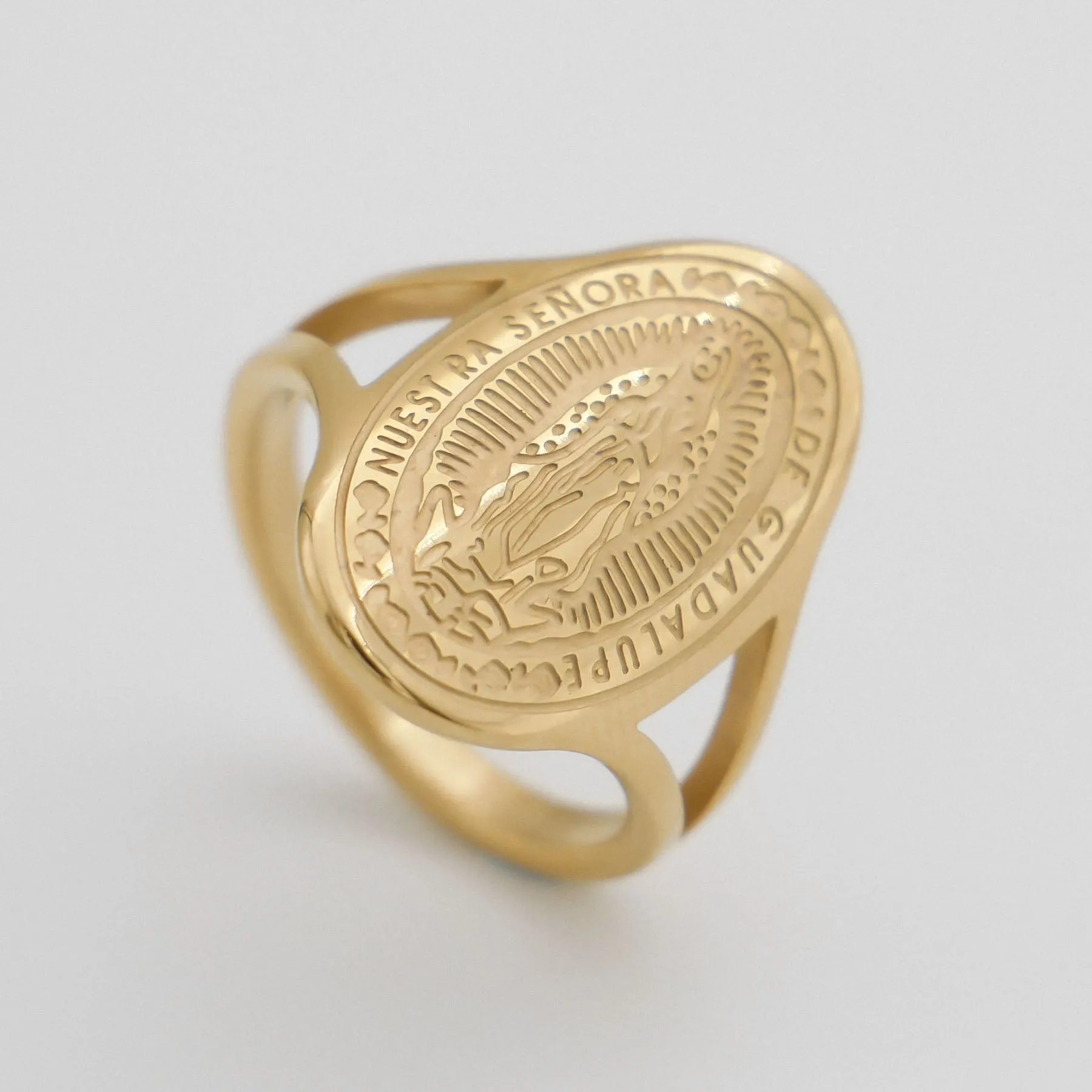 Maria Ring