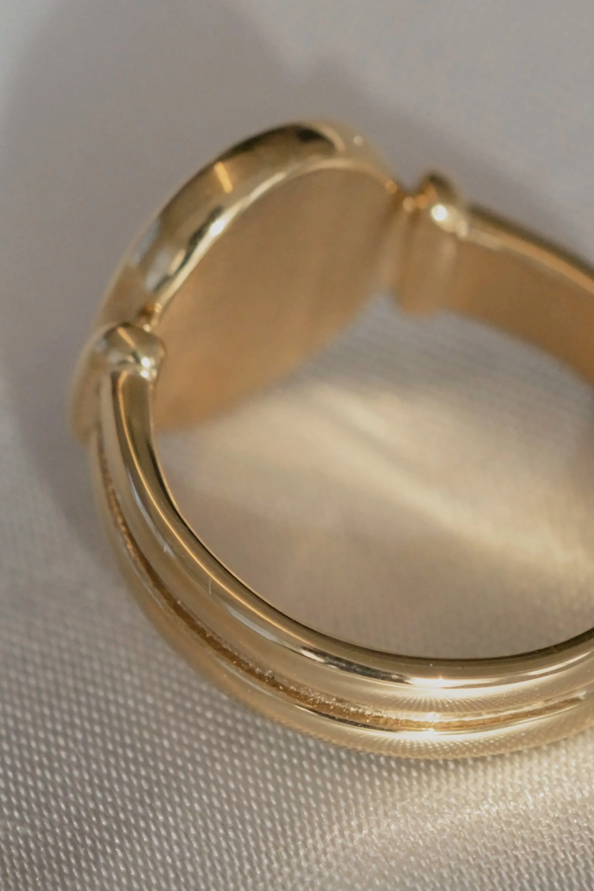 Mother of Pearl Oval Ring
