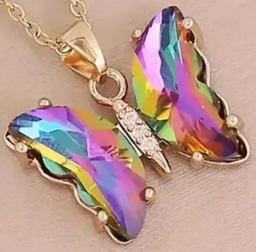 Necklace Butterfly Gradient Large Rhinestone Wings Pendant Golden Alloy Assorted Colors