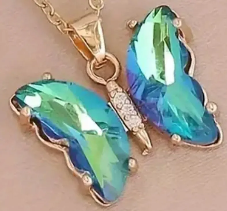 Necklace Butterfly Gradient Large Rhinestone Wings Pendant Golden Alloy Assorted Colors