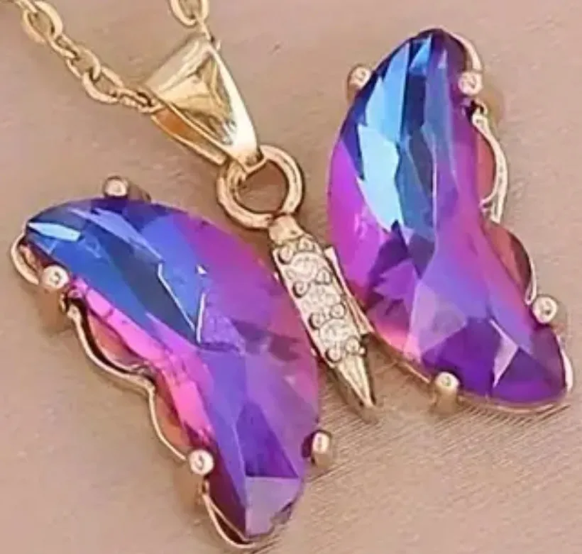 Necklace Butterfly Gradient Large Rhinestone Wings Pendant Golden Alloy Assorted Colors