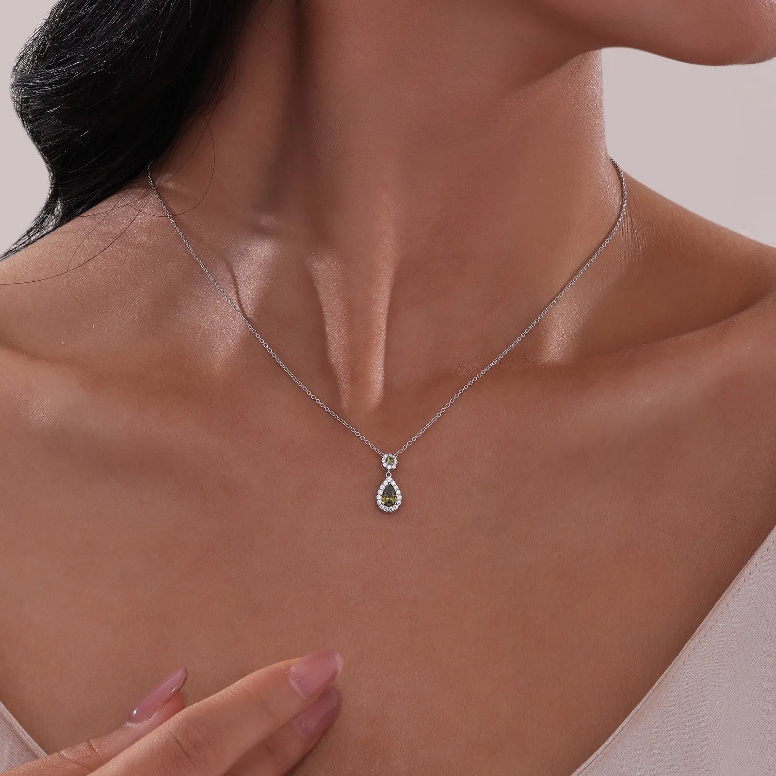 Pear Shape Halo Necklace N0318CAP20
