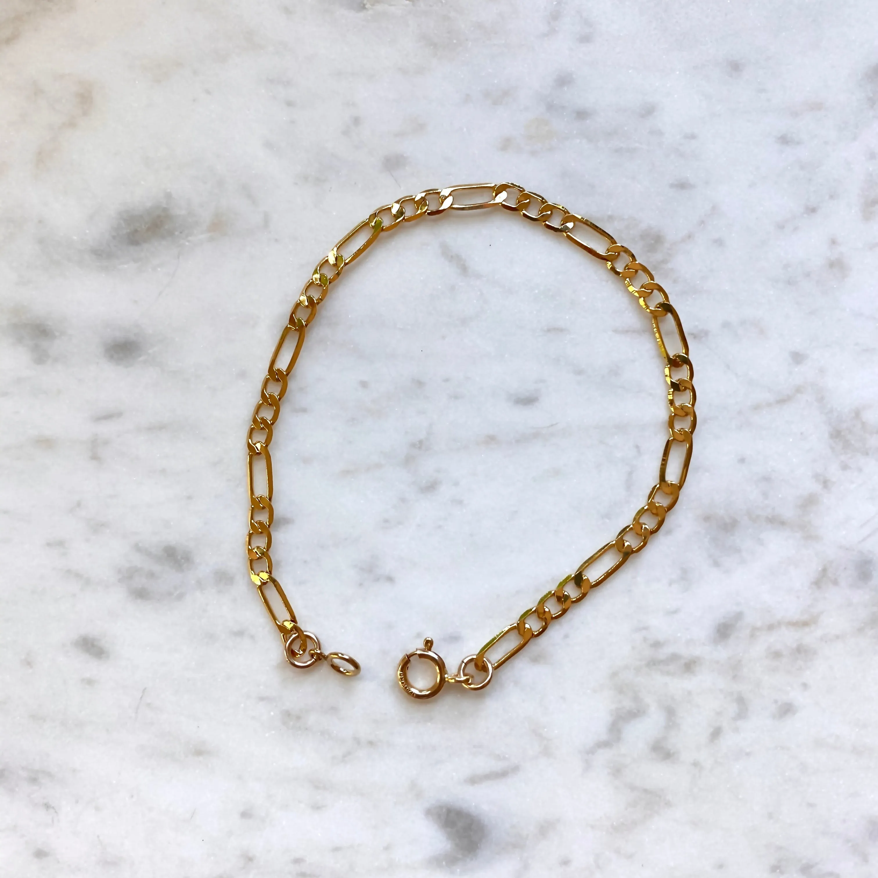 Protextor Parrish Figaro Bracelet in Gold