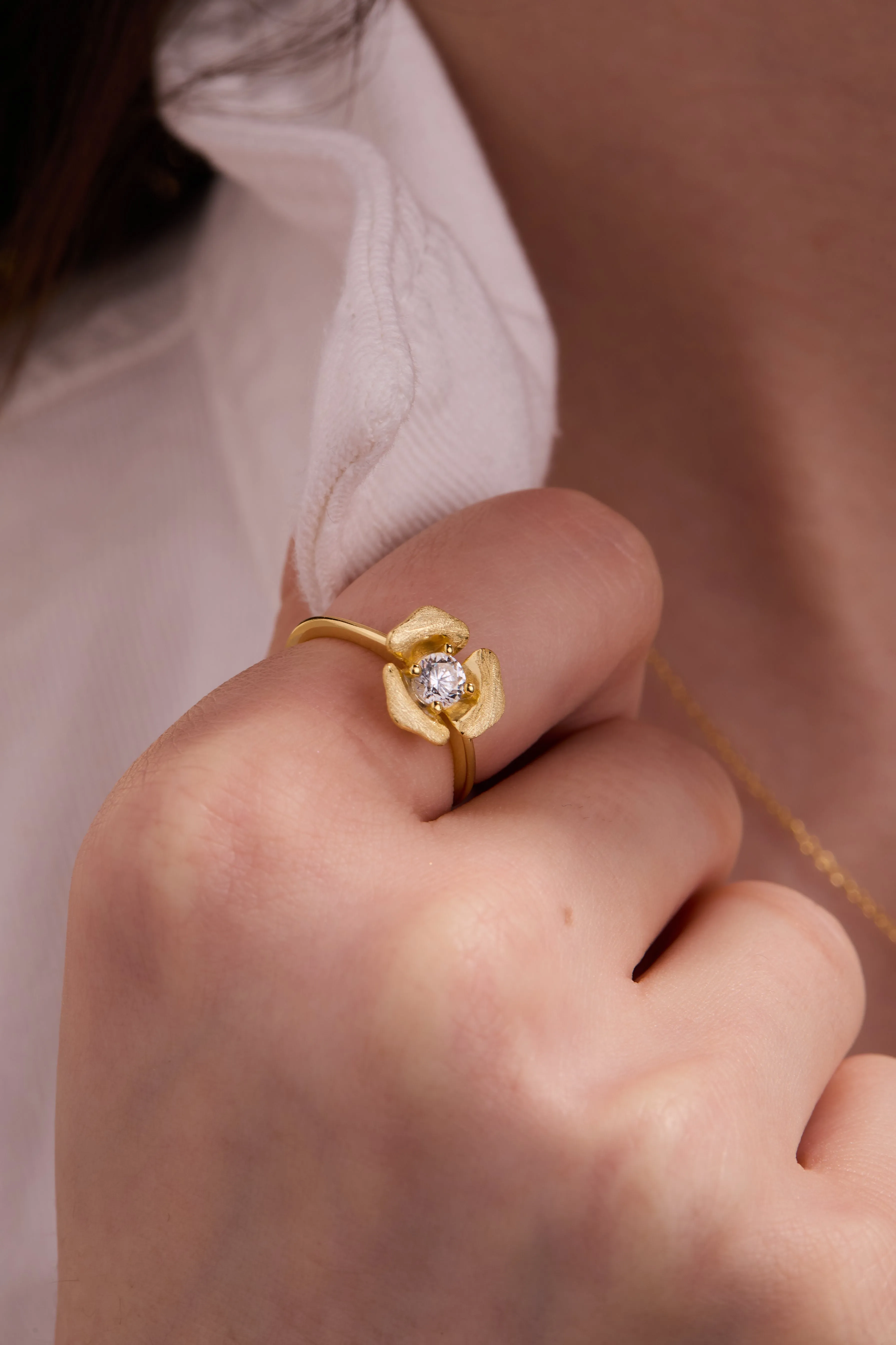 Rosebud gold adjustable ring W.
