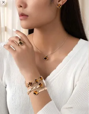 Shein 5pcs/Set Fashionable Five Petals Flower Copper Necklace, Earrings, Bracelet Set  