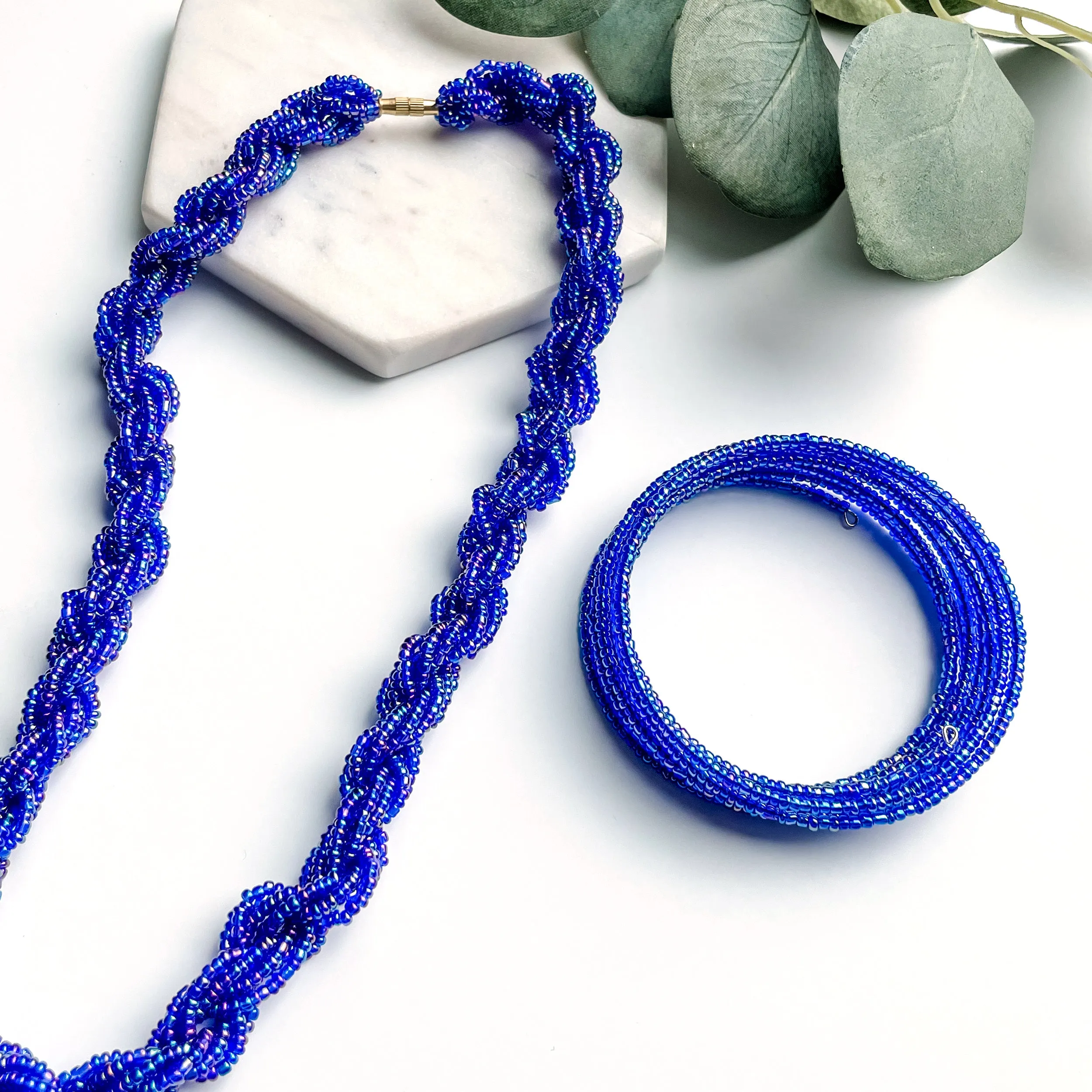 Shiny Twisted Bead Bracelet