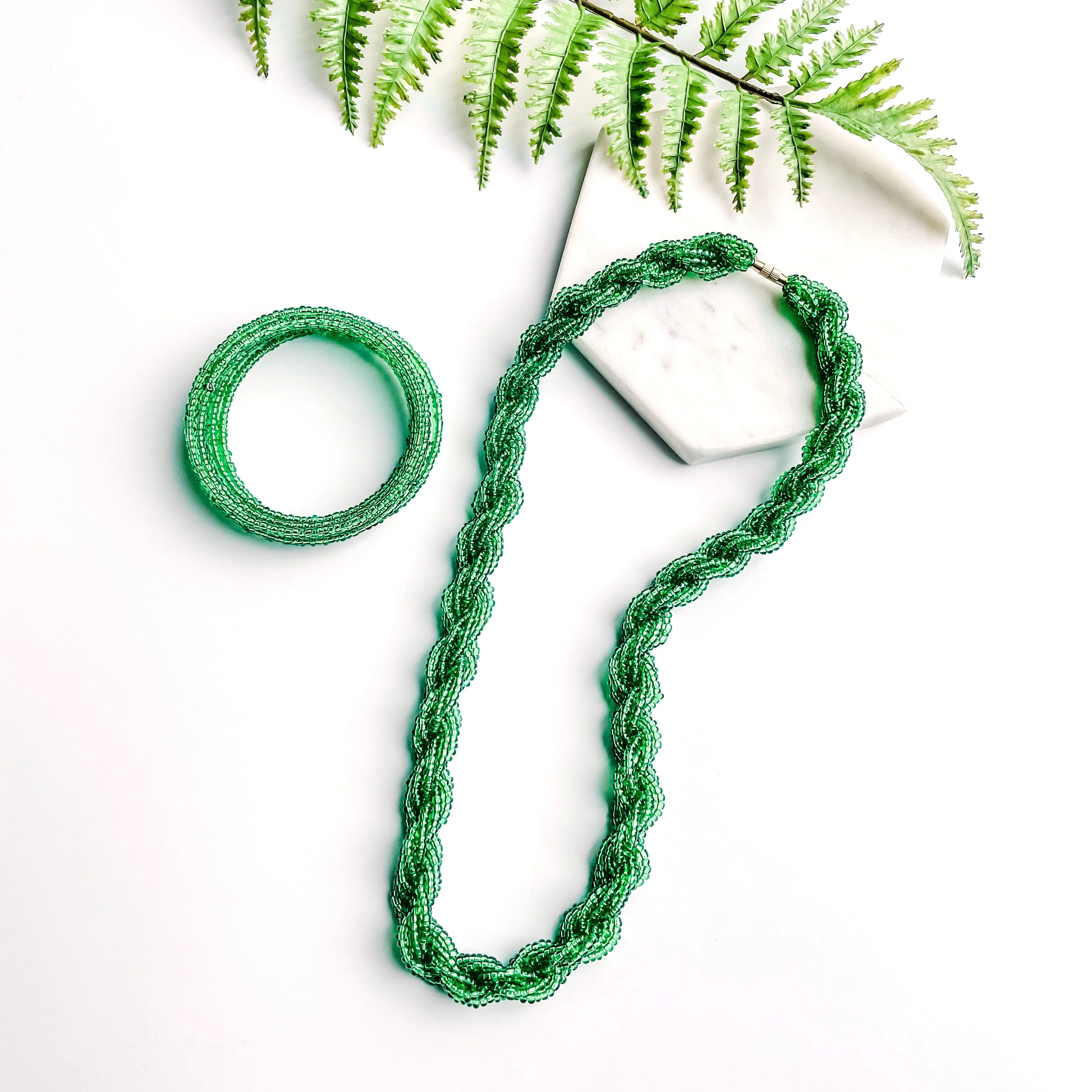 Shiny Twisted Bead Bracelet