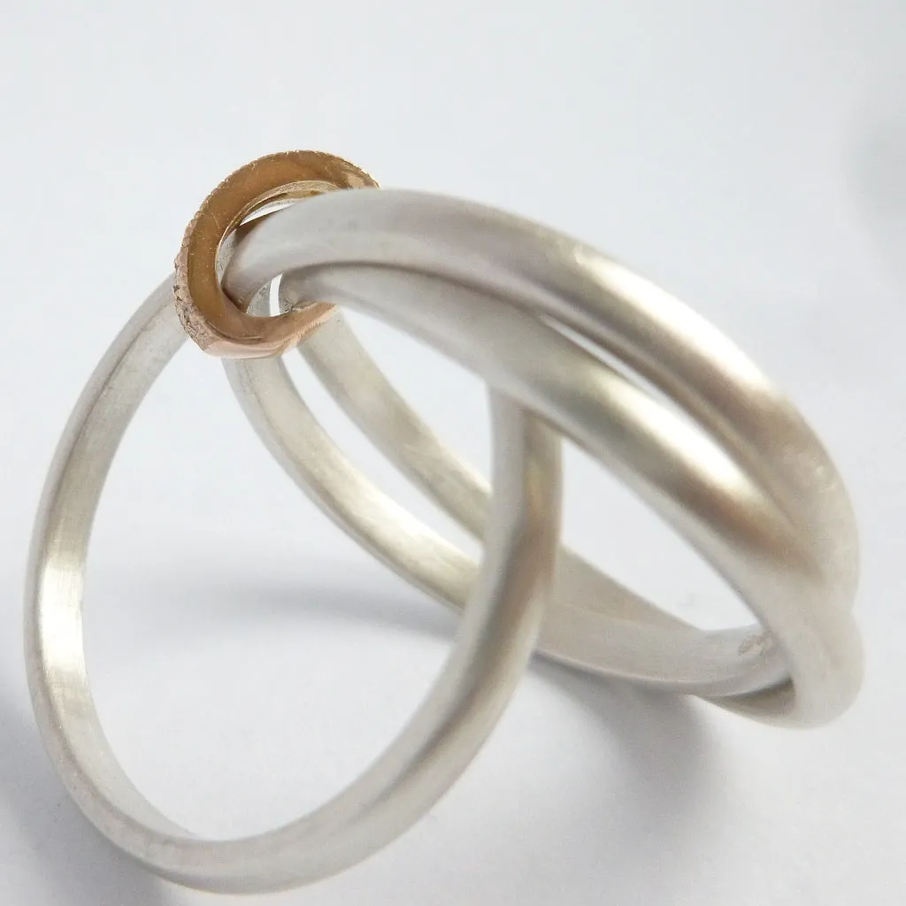 Silver, 18ct gold ring with 9 diamonds