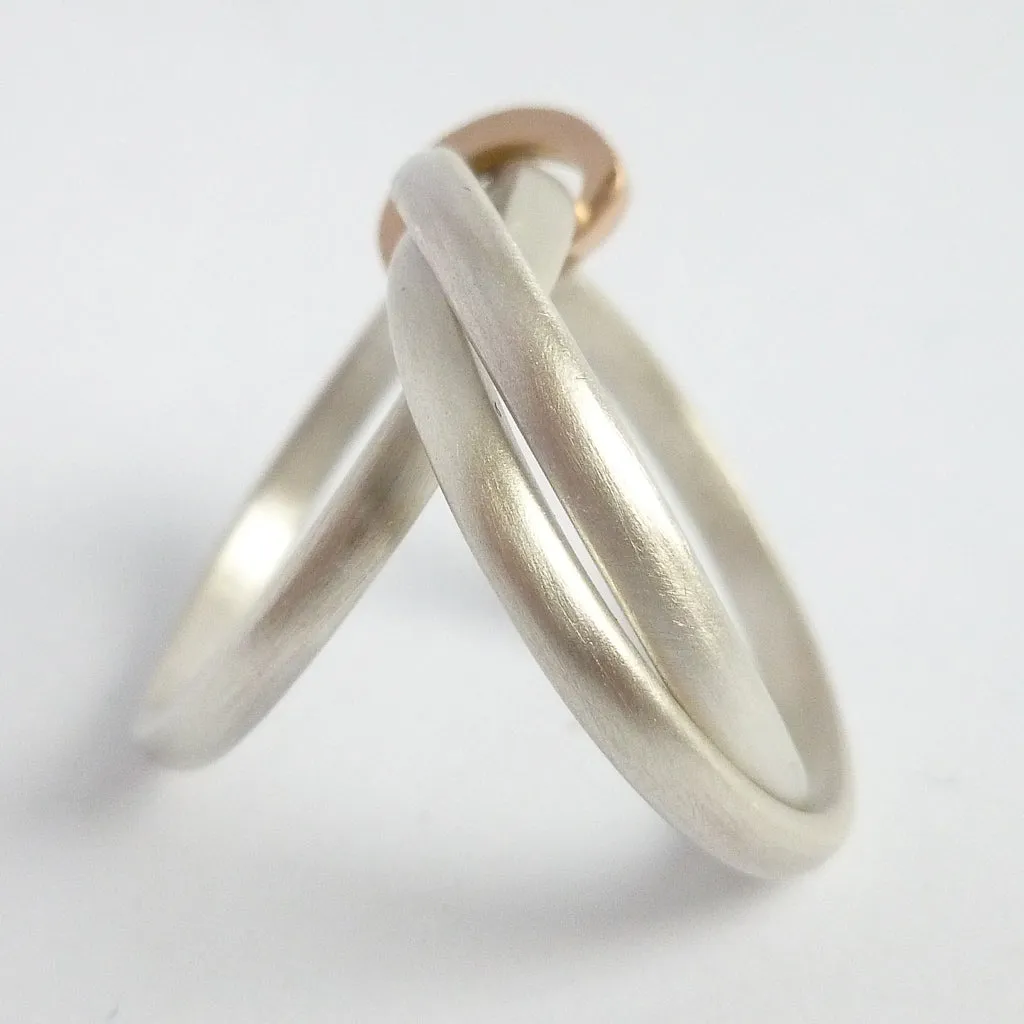 Silver, 18ct gold ring with 9 diamonds