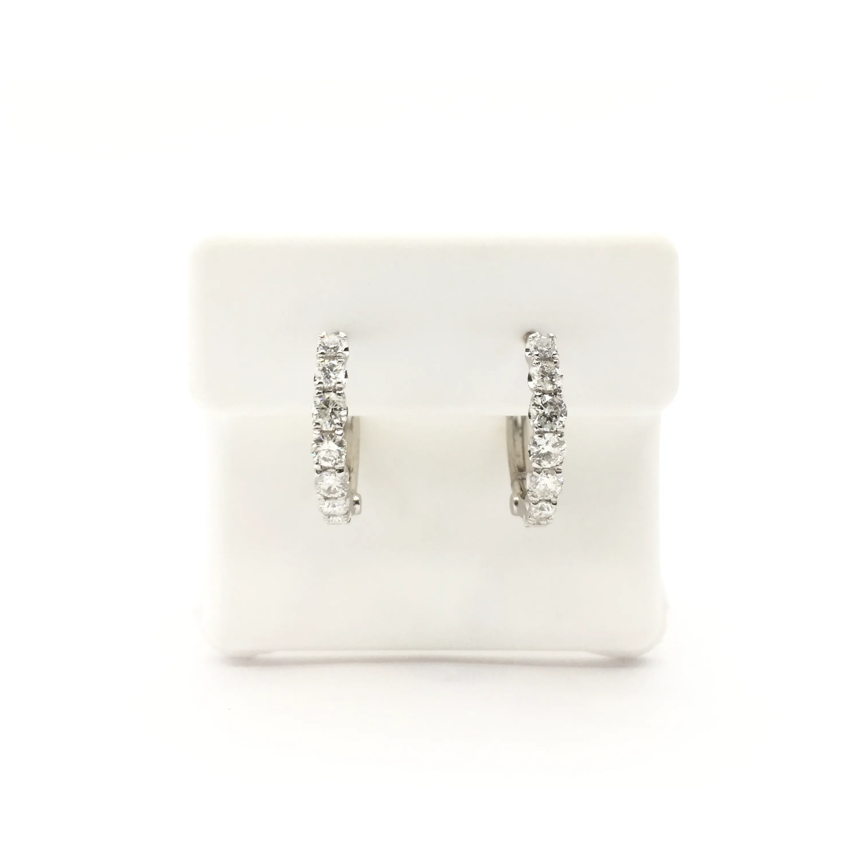 Single-Row Diamond Huggie Earrings (14K)