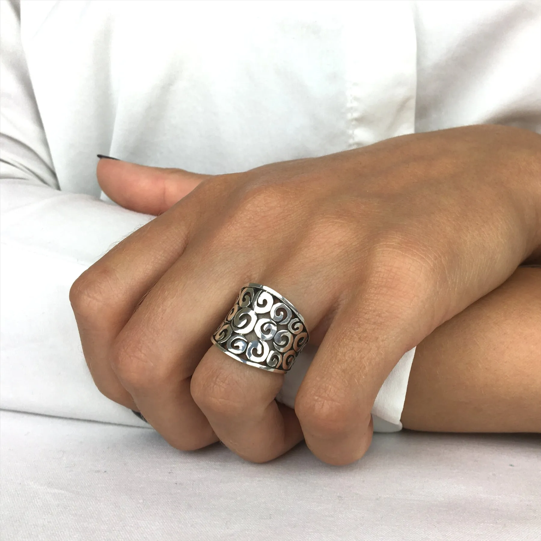 Sterling Silver Cut-Out Spiral Filigree Ring - Wide Concave Band