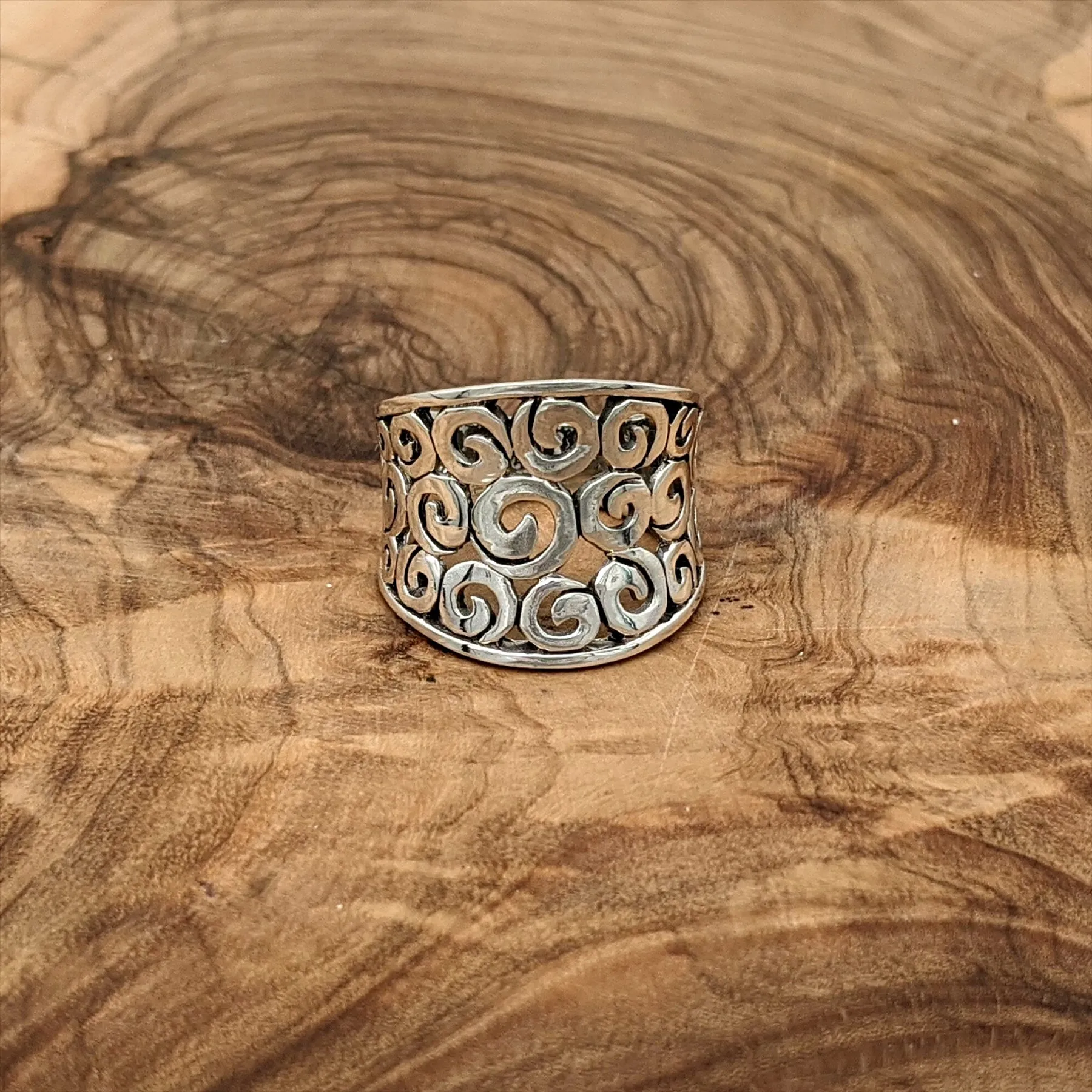 Sterling Silver Cut-Out Spiral Filigree Ring - Wide Concave Band