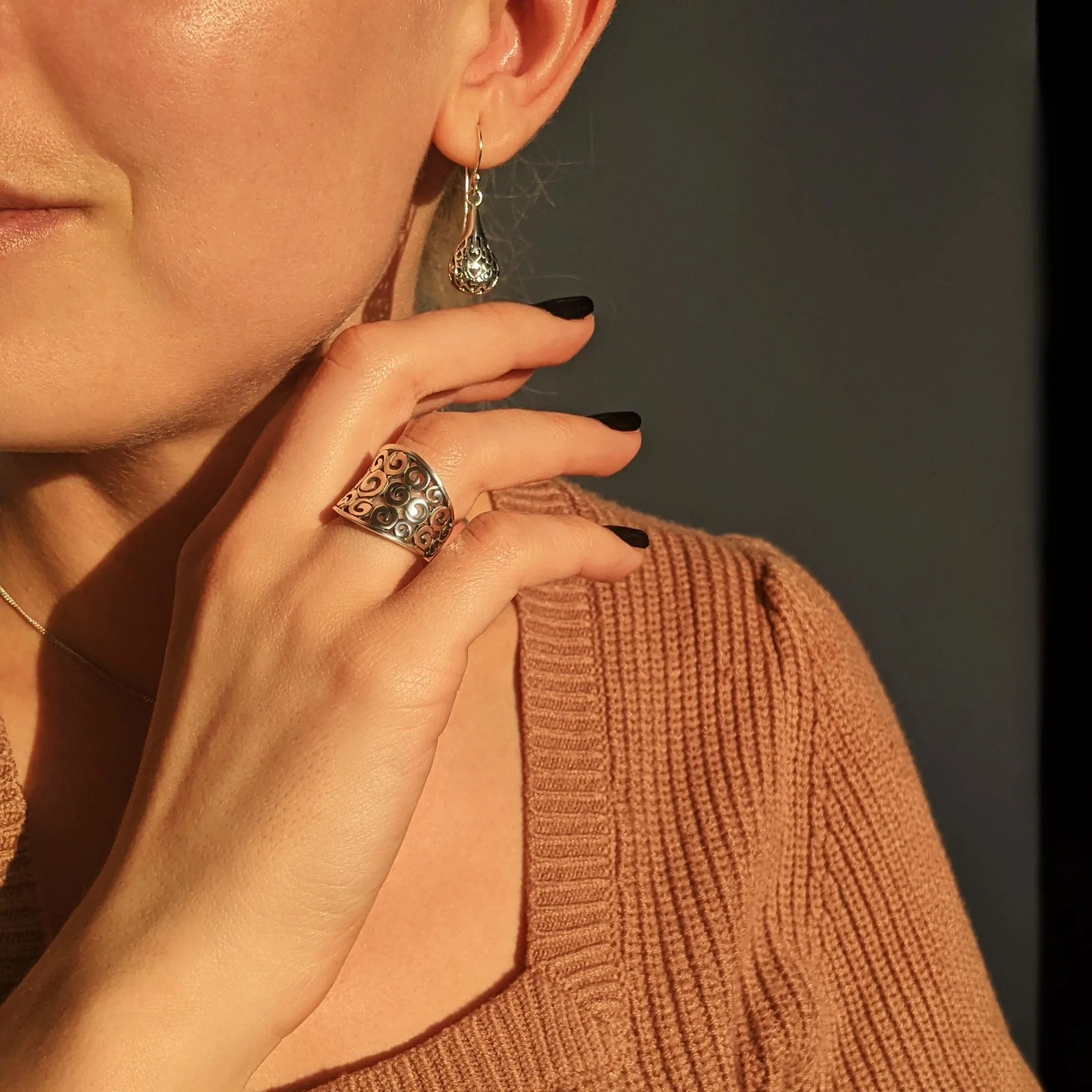 Sterling Silver Cut-Out Spiral Filigree Ring - Wide Concave Band