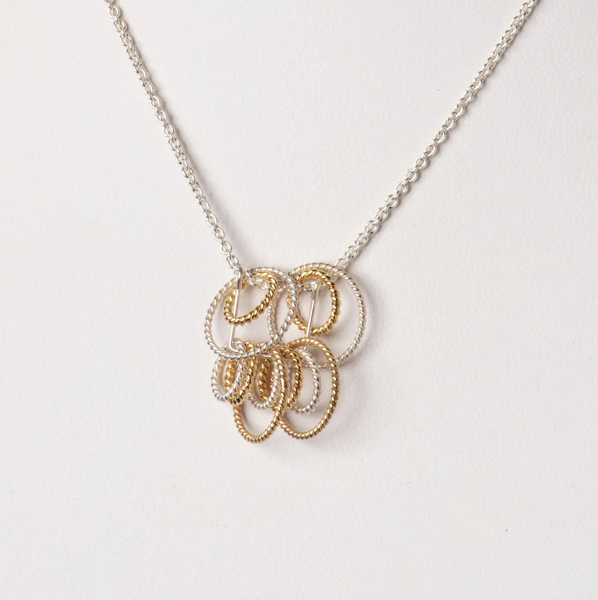 twisted sv pendant