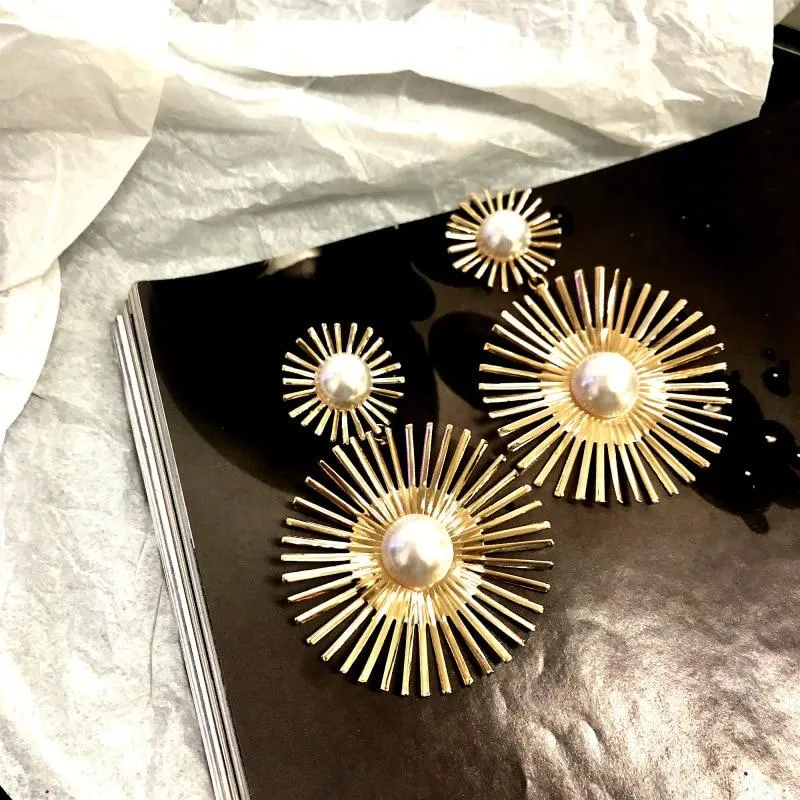 Women Wild Sun Design Long Drop Big Pearl Round Earrings
