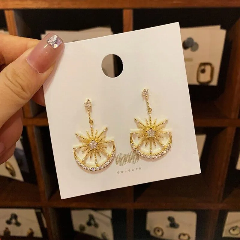 Women Wild Sun Design Long Drop Big Pearl Round Earrings