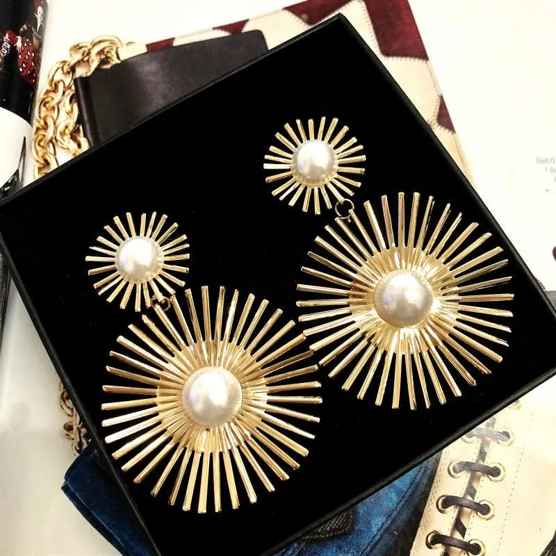 Women Wild Sun Design Long Drop Big Pearl Round Earrings