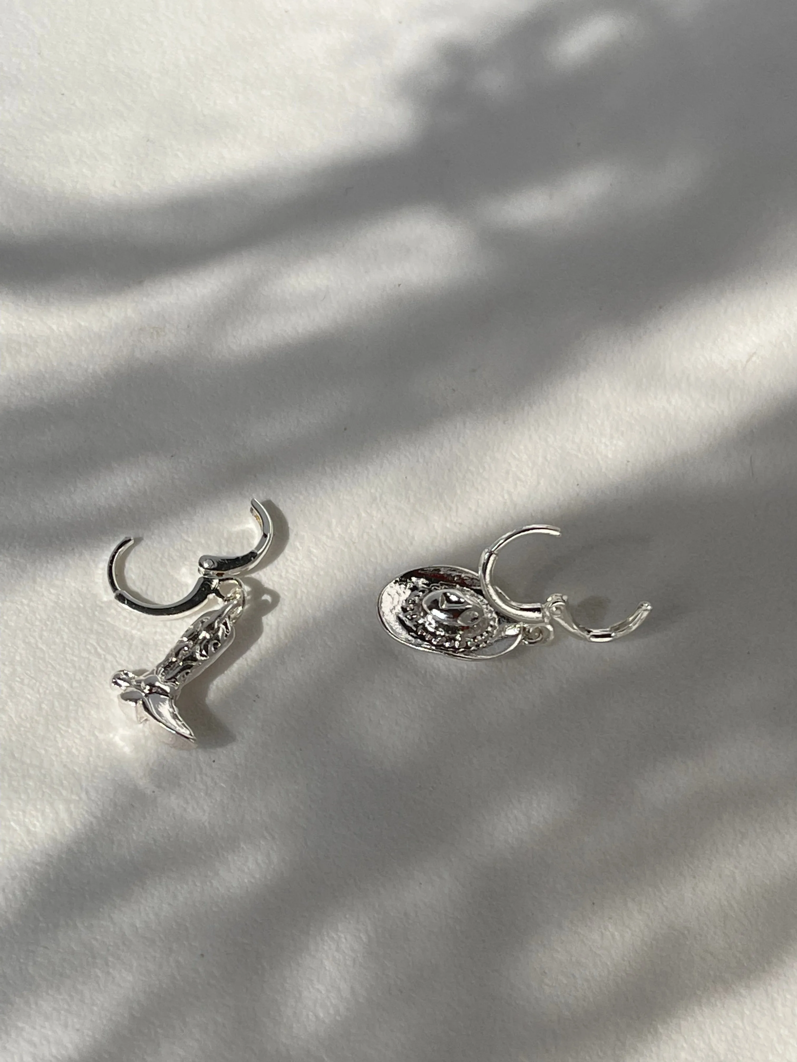 Yoakam Cowboy Boot & Hat Drop Earring In Silver